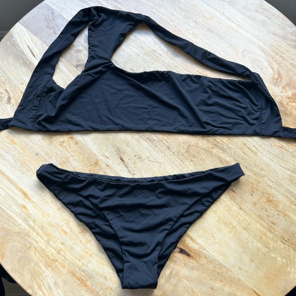 Riot Swim Stylish Black One-Shoulder Bikini Set - Picture 2 of 4